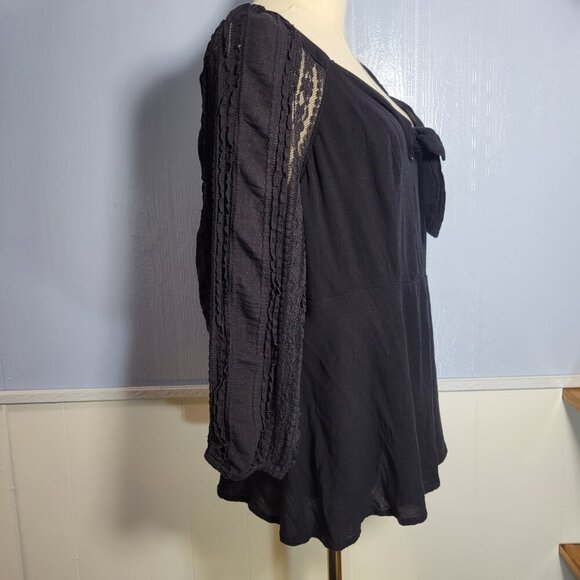 Torrid Size 0 Classic Black Tie V Neck Lace Longsleeve Lightweight Blouse - Picture 7 of 10